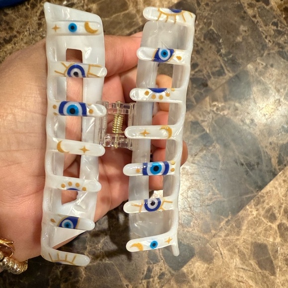 Elegant Pearl and Blue Murano Evil Eye Necklace & one Hair Clip - Picture 9 of 9